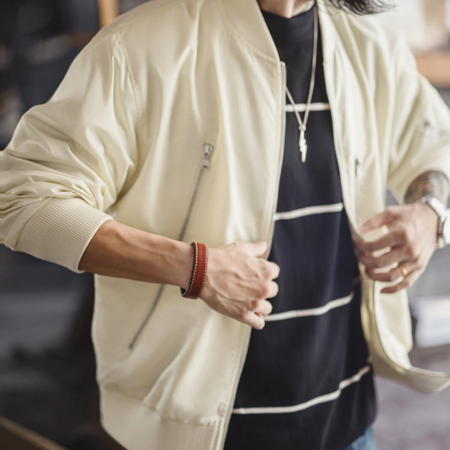 Maden Men's Vintage L2B Pilot Jacket White Lightweight Flight Bomber Jacket Short Zip-Up Casual Baseball Coat for Spring Autumn - Image 3