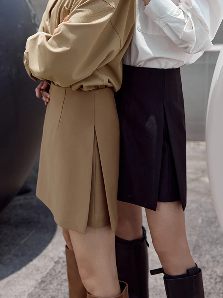 Amii Shorts Skirts Women's High Waist Versatile 2026 Autumn New A-Line Skirt Shorts Office Loose Solid Women's Clothing 12343035 - Image 3